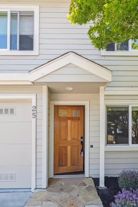 25 Mariner Green Dr, Corte Madera, CA 94925