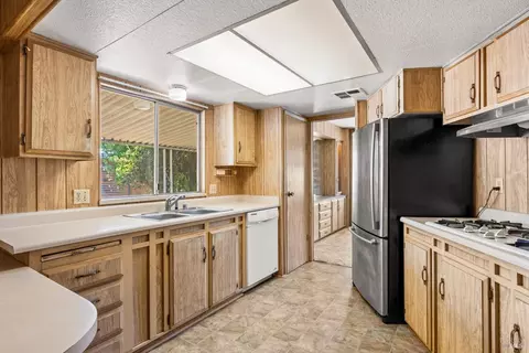 460 E Gobbi St #41, Ukiah, CA 95482 photo 3