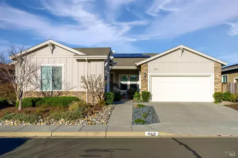 9412 Oak Trail Cir, Santa Rosa, CA 95409
