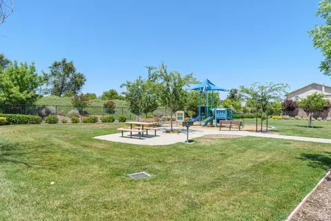 267 Aster St, Vacaville, CA 95688 photo 20