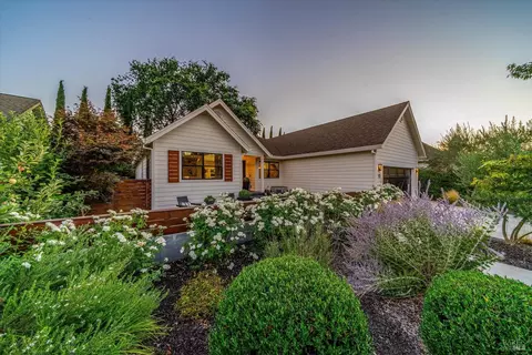 15 Stags View Ln, Yountville, CA 94599