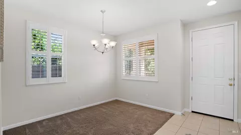 696 Greentree Cir, Fairfield, CA 94534 photo 7