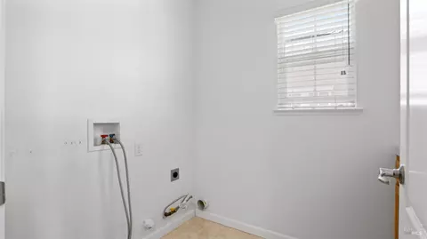 696 Greentree Cir, Fairfield, CA 94534 photo 25