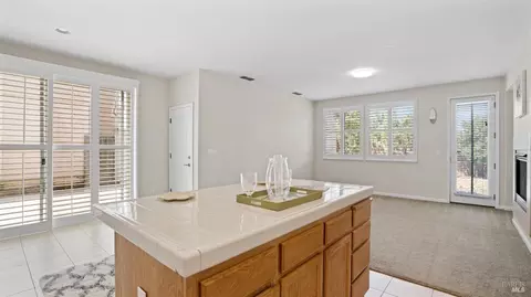 696 Greentree Cir, Fairfield, CA 94534 photo 15