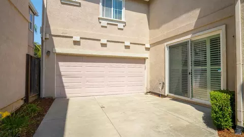 696 Greentree Cir, Fairfield, CA 94534 photo 3