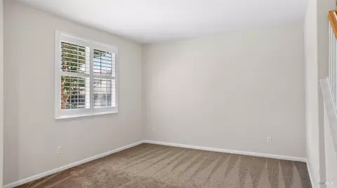 696 Greentree Cir, Fairfield, CA 94534 photo 22