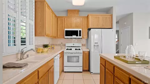 696 Greentree Cir, Fairfield, CA 94534 photo 14