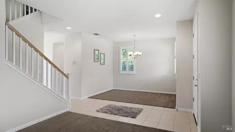 696 Greentree Cir, Fairfield, CA 94534 photo 8