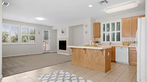 696 Greentree Cir, Fairfield, CA 94534 photo 11