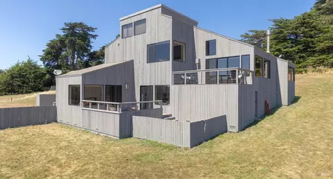 37662 White Barn Rd, The Sea Ranch, CA 95497