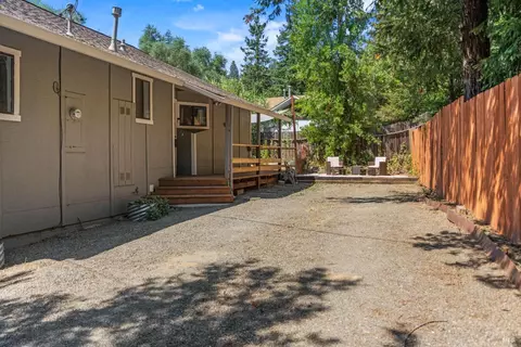 303 Crestview Dr, Ukiah, CA 95482 photo 3