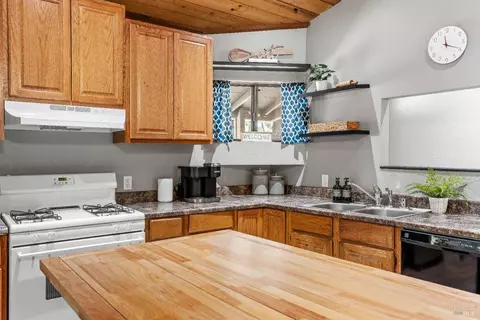 303 Crestview Dr, Ukiah, CA 95482 photo 12