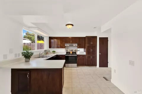 134 Olympic Cir, Vacaville, CA 95687 photo 25