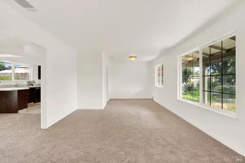 134 Olympic Cir, Vacaville, CA 95687 photo 9