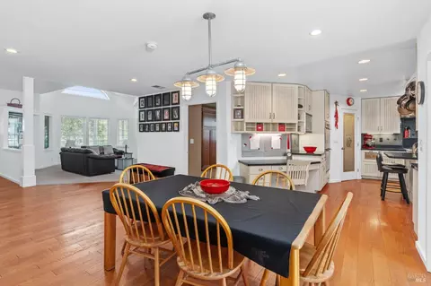 8170 Clifford St, Cotati, CA 94931 photo 20