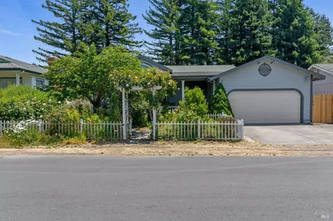 8170 Clifford St, Cotati, CA 94931 photo 3