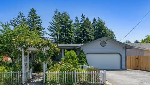 8170 Clifford St, Cotati, CA 94931
