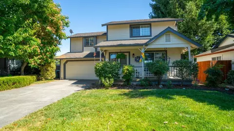 8882 Village Ct, Cotati, CA 94931