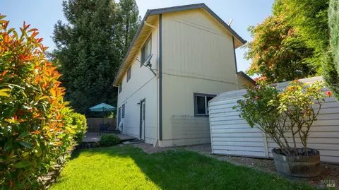 8882 Village Ct, Cotati, CA 94931 photo 24