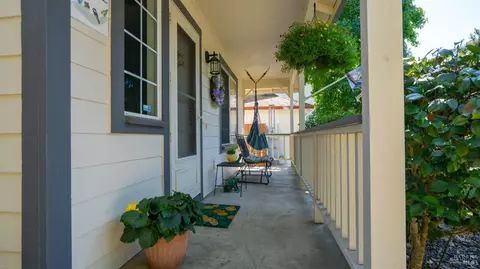 8882 Village Ct, Cotati, CA 94931 photo 2