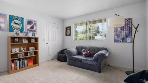 8882 Village Ct, Cotati, CA 94931 photo 11