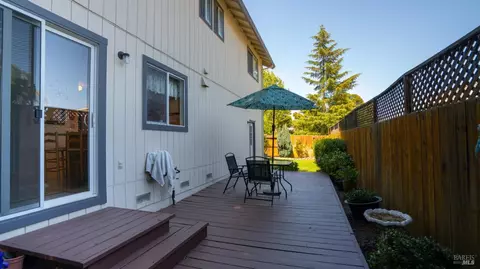 8882 Village Ct, Cotati, CA 94931 photo 19