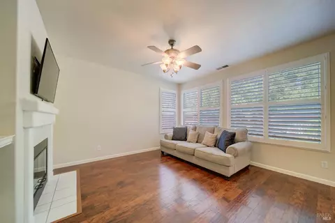 2433 Wolf Glen Pl, Fairfield, CA 94534 photo 15