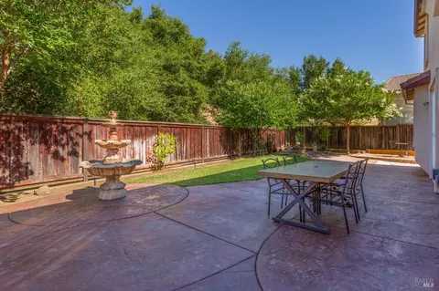 2433 Wolf Glen Pl, Fairfield, CA 94534 photo 4