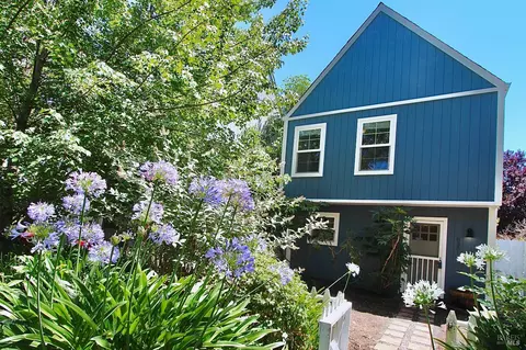 8351 Windmill Farms Dr, Cotati, CA 94931