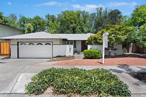 3536 Woodbrook Dr, Napa, CA 94558