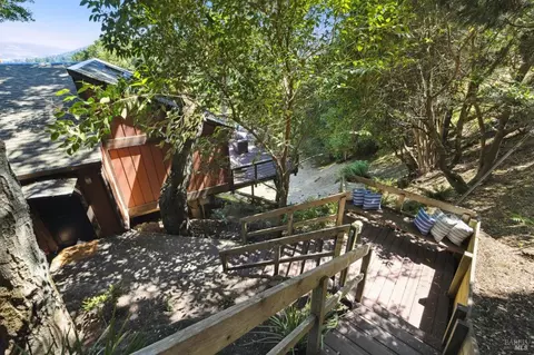 Exterior - 21 Dover Rd, Inverness, CA 94937 photo 25 of 28
