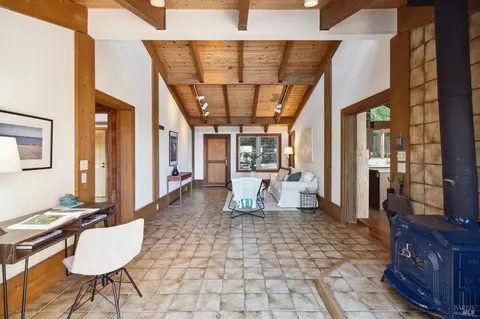 Entry Way - 21 Dover Rd, Inverness, CA 94937 photo 2 of 4