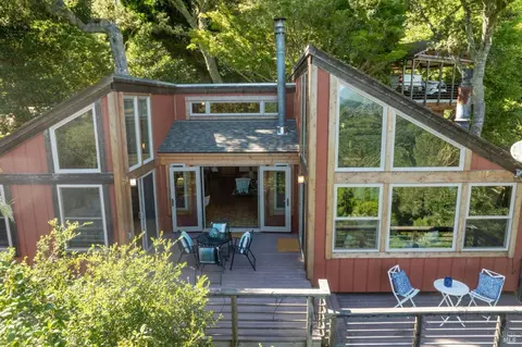 Exterior - 21 Dover Rd, Inverness, CA 94937 photo 11 of 28
