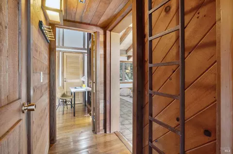 Entry Way - 21 Dover Rd, Inverness, CA 94937 photo 4 of 4