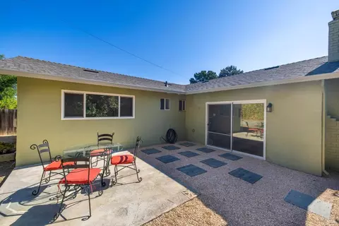 473 Del Sur St, Vallejo, CA 94591 photo 7