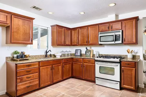 440 E A St, Dixon, CA 95620 photo 8
