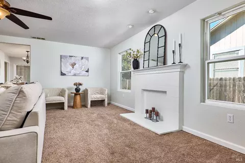 440 E A St, Dixon, CA 95620 photo 5
