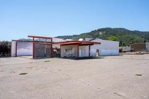 1320 S State St, Ukiah, CA 95482 photo 2
