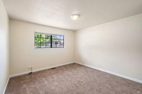 1152 Warren Ave, Vallejo, CA 94591 photo 7