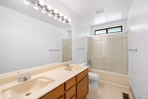 1152 Warren Ave, Vallejo, CA 94591 photo 10