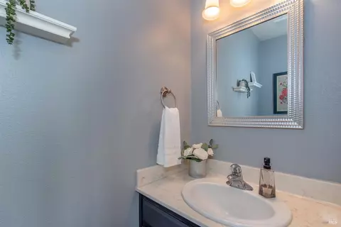 478 Emily Rose Cir, Windsor, CA 95492 photo 12