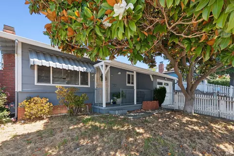 430 Ladera Dr, Vallejo, CA 94591 photo 2