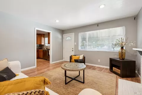 430 Ladera Dr, Vallejo, CA 94591 photo 6