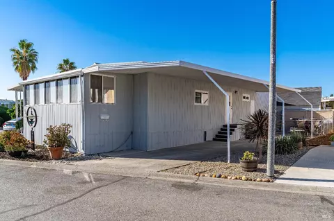 183 Lemon Tree Cir, Vacaville, CA 95687 photo 3