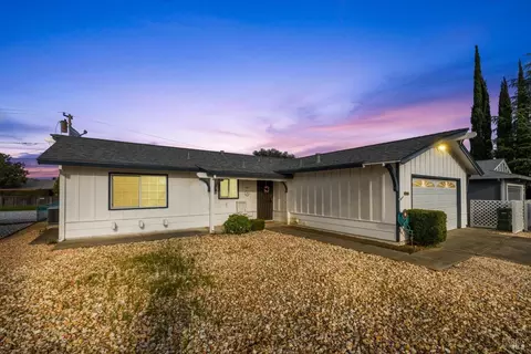 184 Mckinley Cir, Vacaville, CA 95687
