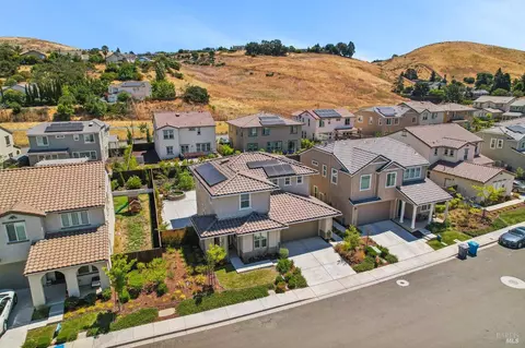 8882 Blue River Dr, Vallejo, CA 94591