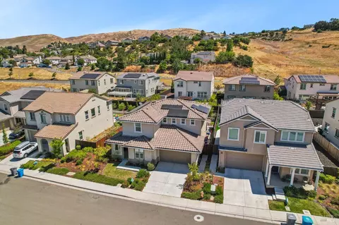 8882 Blue River Dr, Vallejo, CA 94591 photo 3
