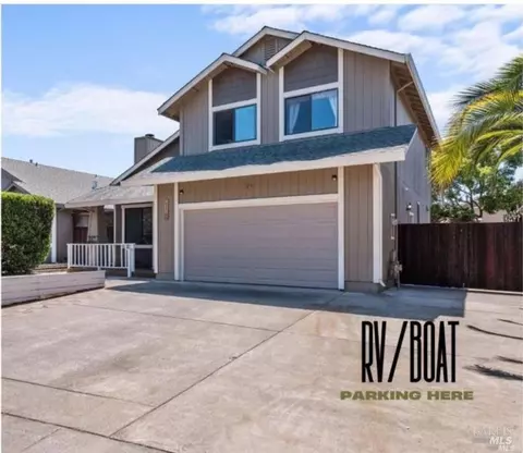 517 Christopher Way, Windsor, CA 95492
