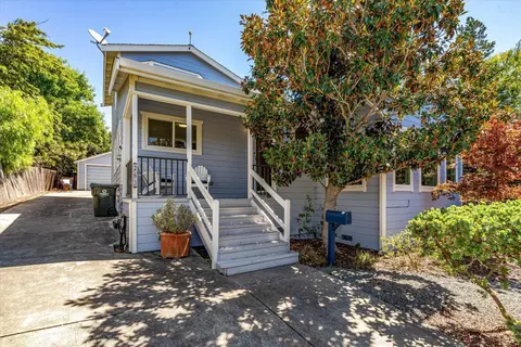 263 E J St, Benicia, CA 94510