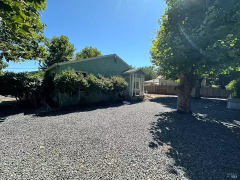 406 Wilson Ln, Windsor, CA 95492 photo 2